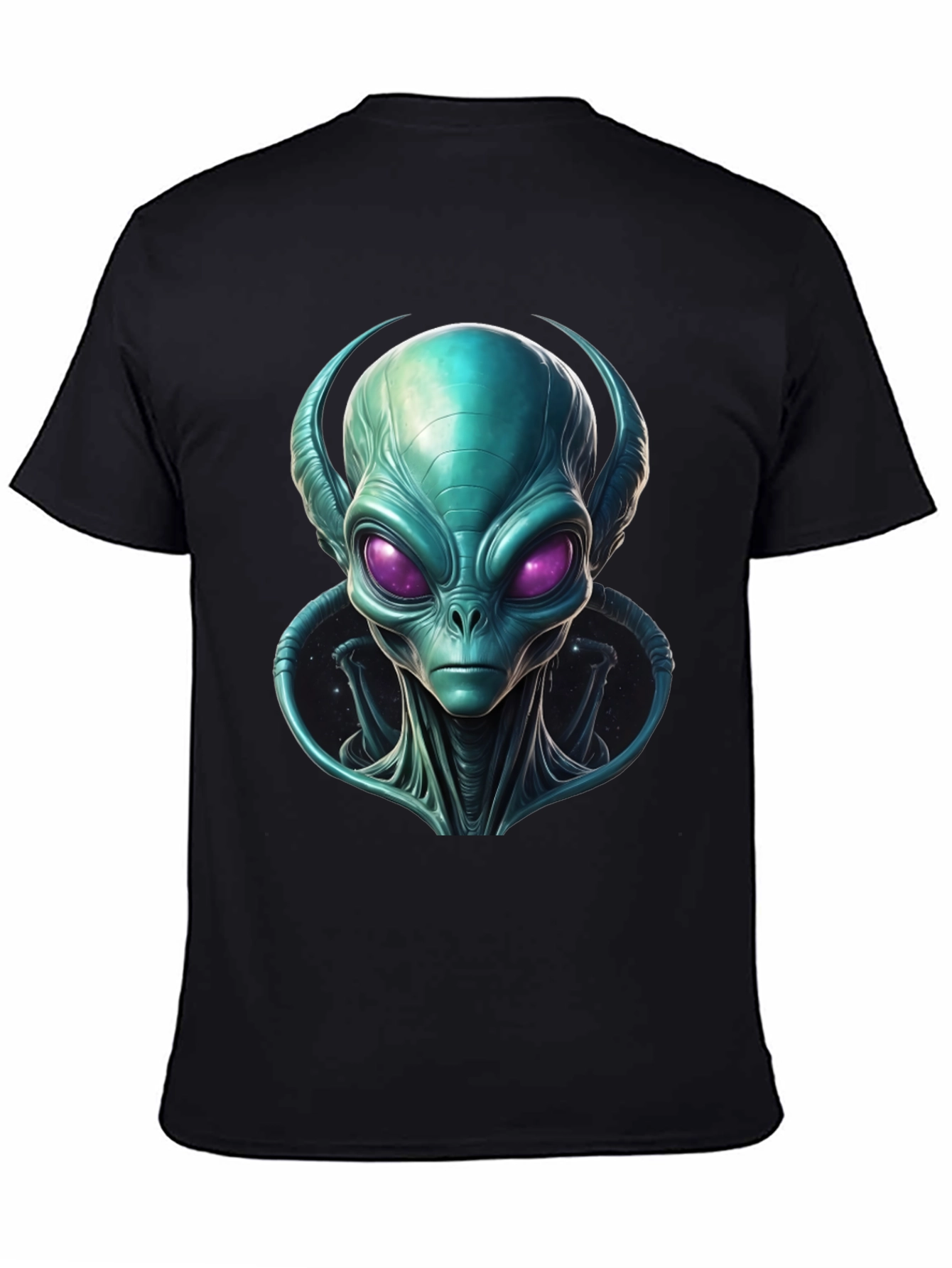 Alien Head Graphic T-Shirt - Sci-Fi Design