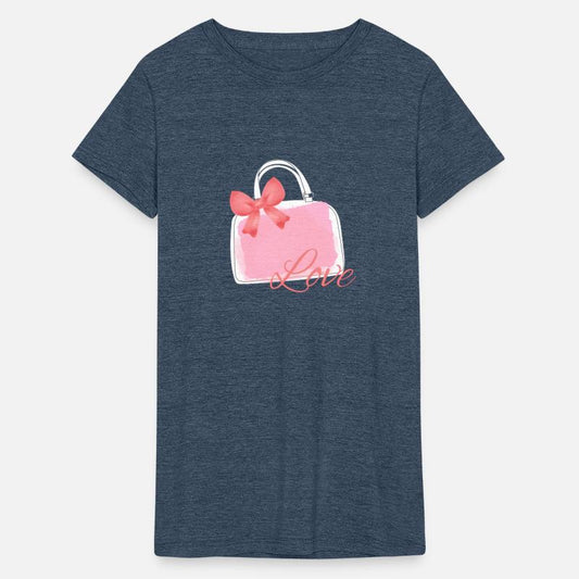 chic pink bag: love in every detail