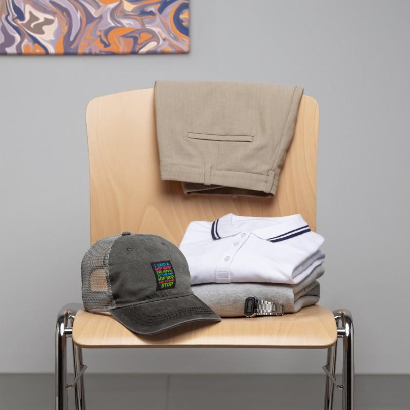 Urban Rhythm: Bold Graffiti Expression